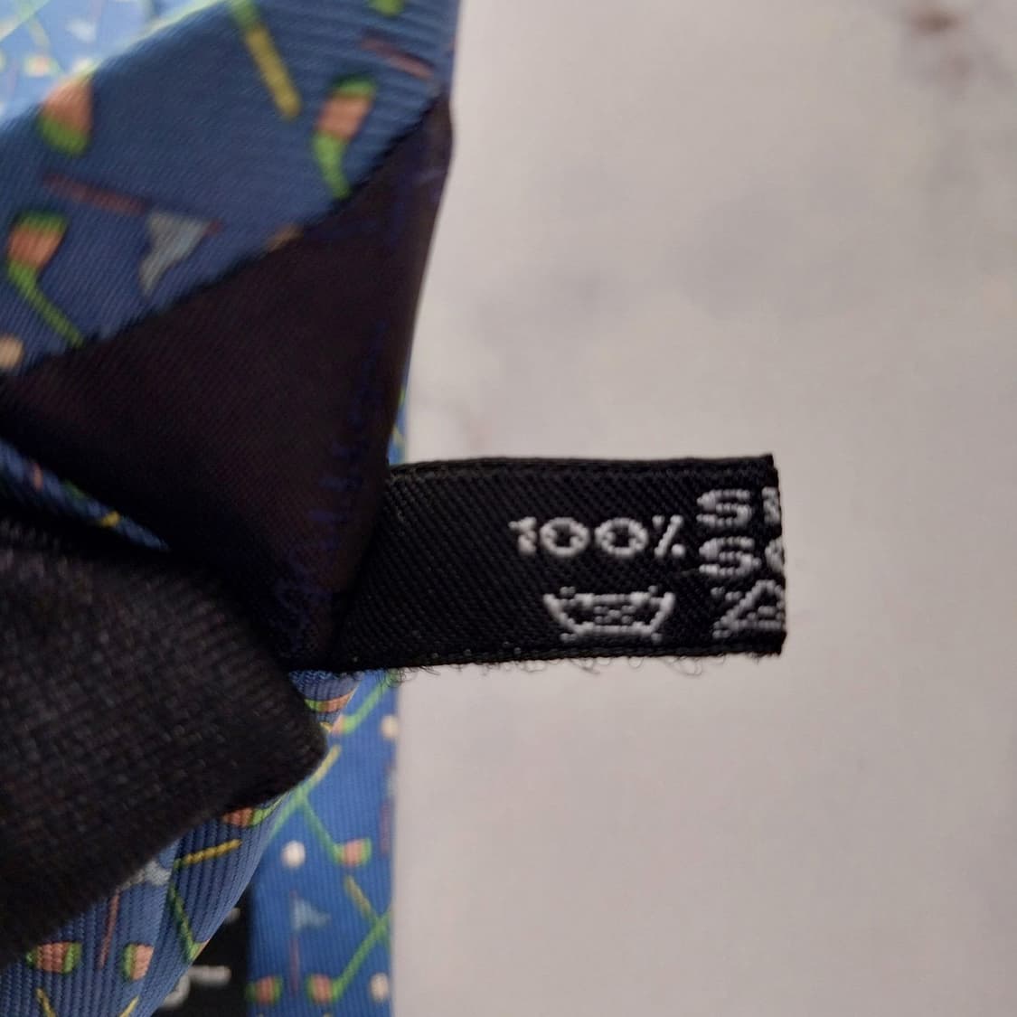 살바토레 페라가모 실크 골프패턴 넥타이 9.3cm B등급 K1266
 상품이미지10