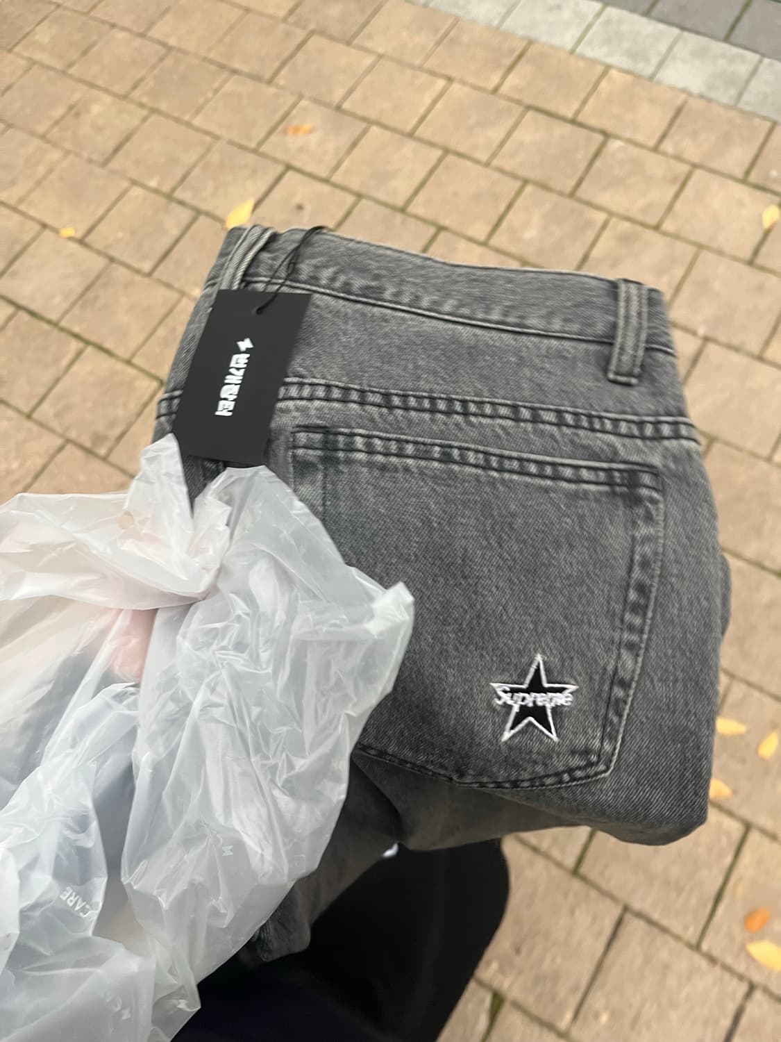 슈프림 레귤러데님 새상품 30 상품이미지1