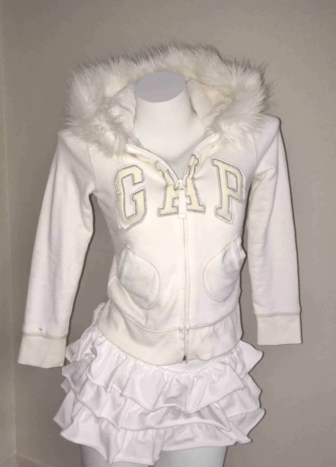 갭 GAP 아이보리 울프죠 퍼 후드집업 달천깔 히메갸루 대대장 상품이미지2