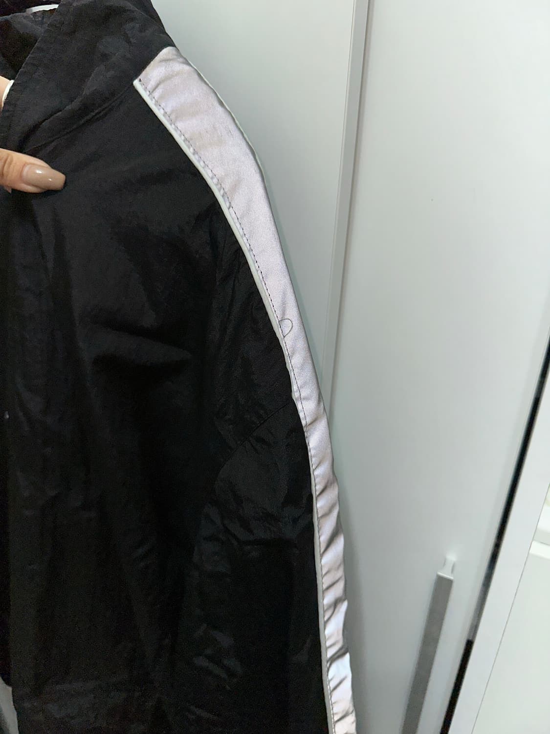 배드블러드 바람막이 블랙 상품이미지3