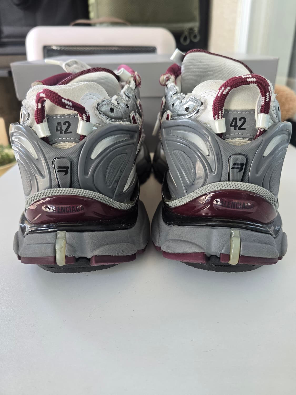 발렌시아가 러너스니커즈 버건디(42) 상품이미지4