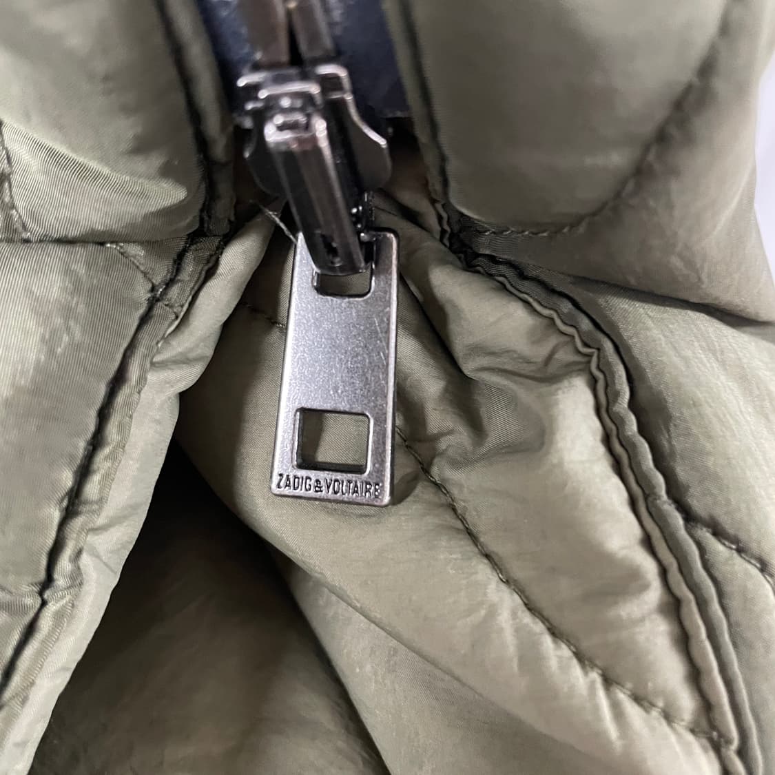 쟈딕앤볼테르 리버시블 후드 퀄팅 코트 카키 2 상품이미지4