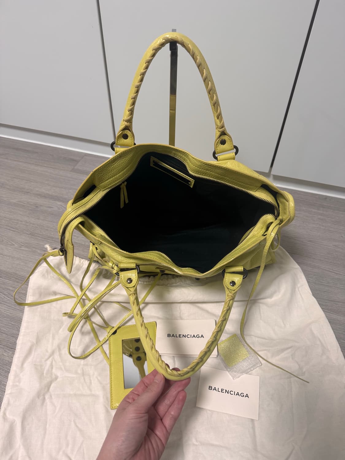Balenciaga 발렌시아가 시티백 레몬 라임 미디움 상태 A 상품이미지6