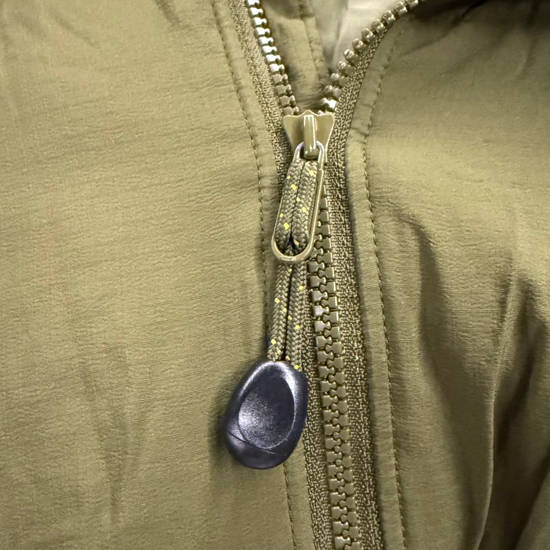 [정품/M] 아크테릭스 아톰 자켓 카키 b8 상품이미지5