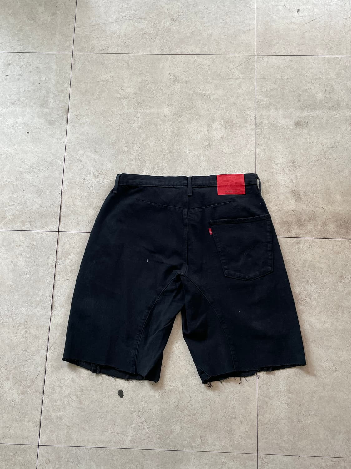 리바이스 프리미엄 LEJ570 블랙 데님 반바지 컷오프(Blank Tap 상품이미지1