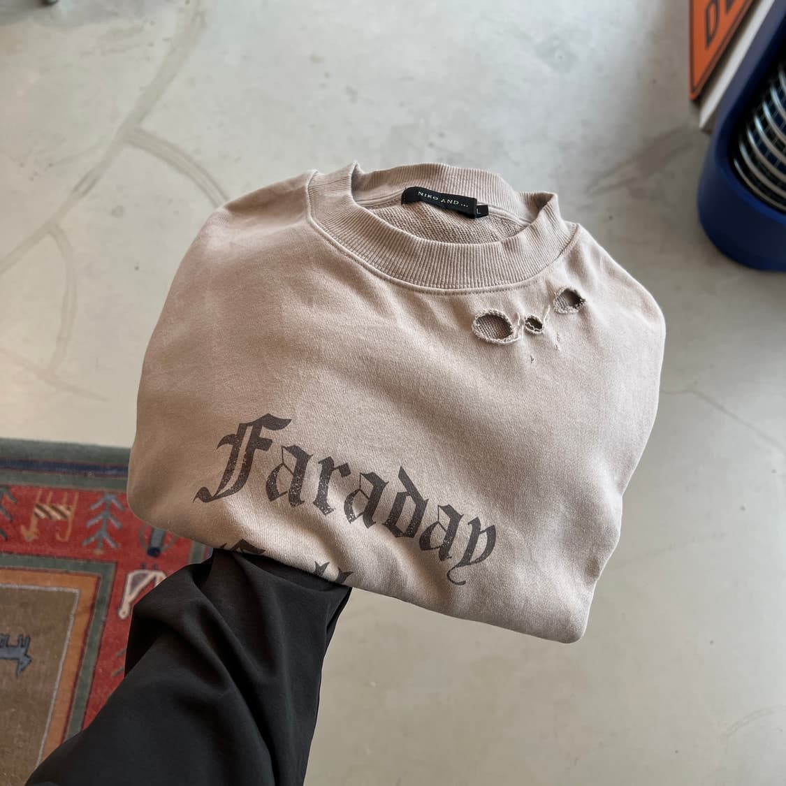니코앤드 데미지 스웻셔츠 상품이미지1