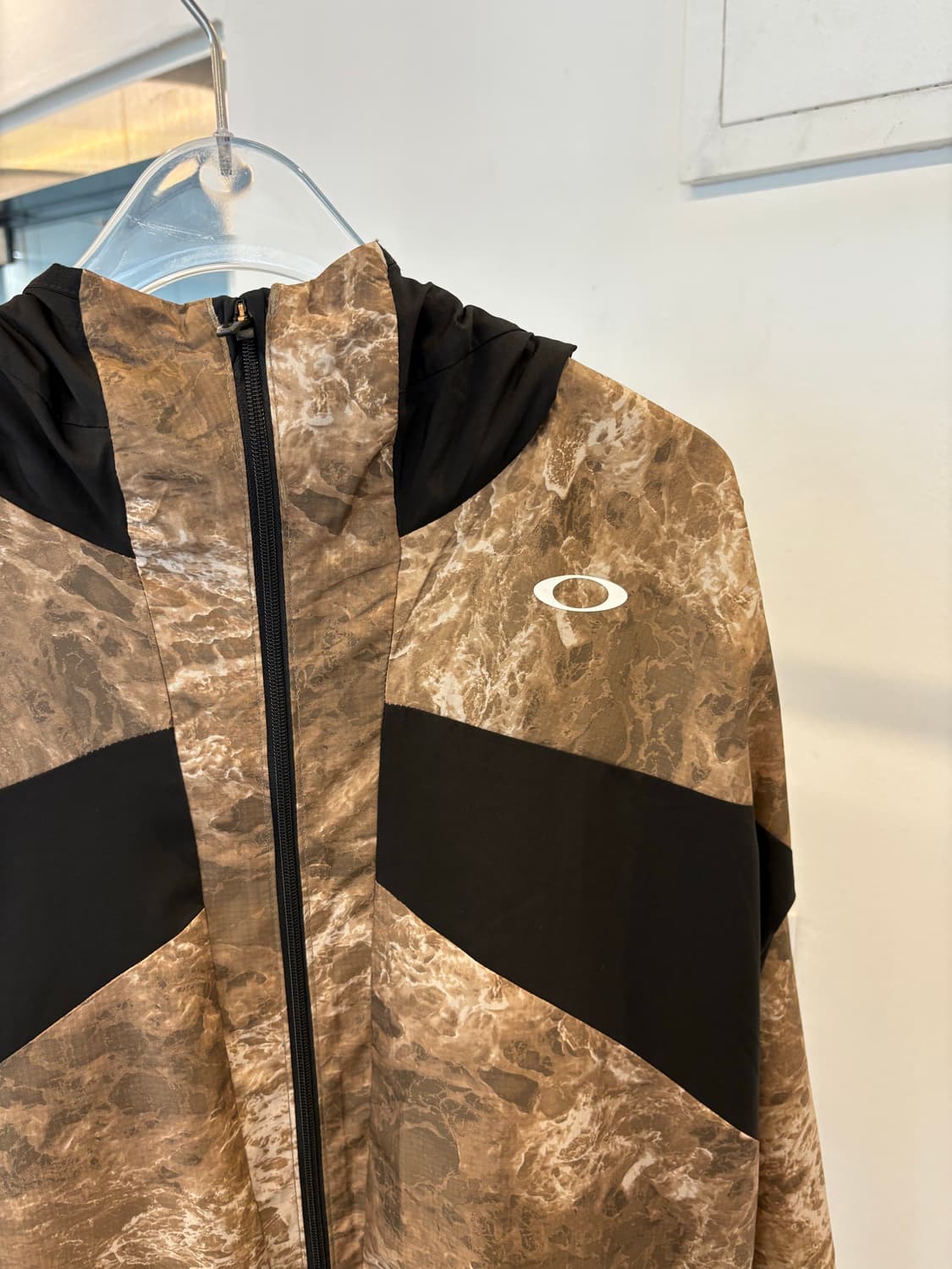Oakley printing windbreaker 상품이미지2