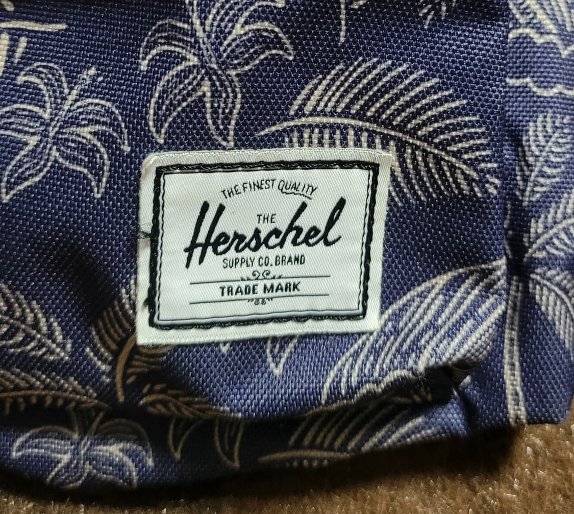 캐나다 Herschel Supply Co 힙색 상품이미지3