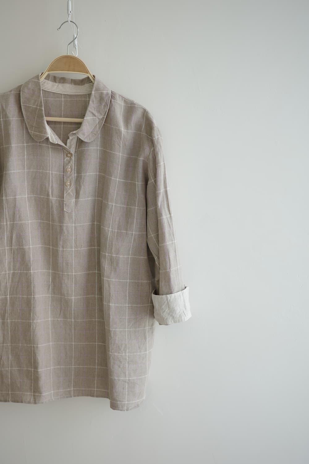 BELLE MAISON
• 연브라운 핑크화이트 체크 린넨  블라우스 상품이미지2