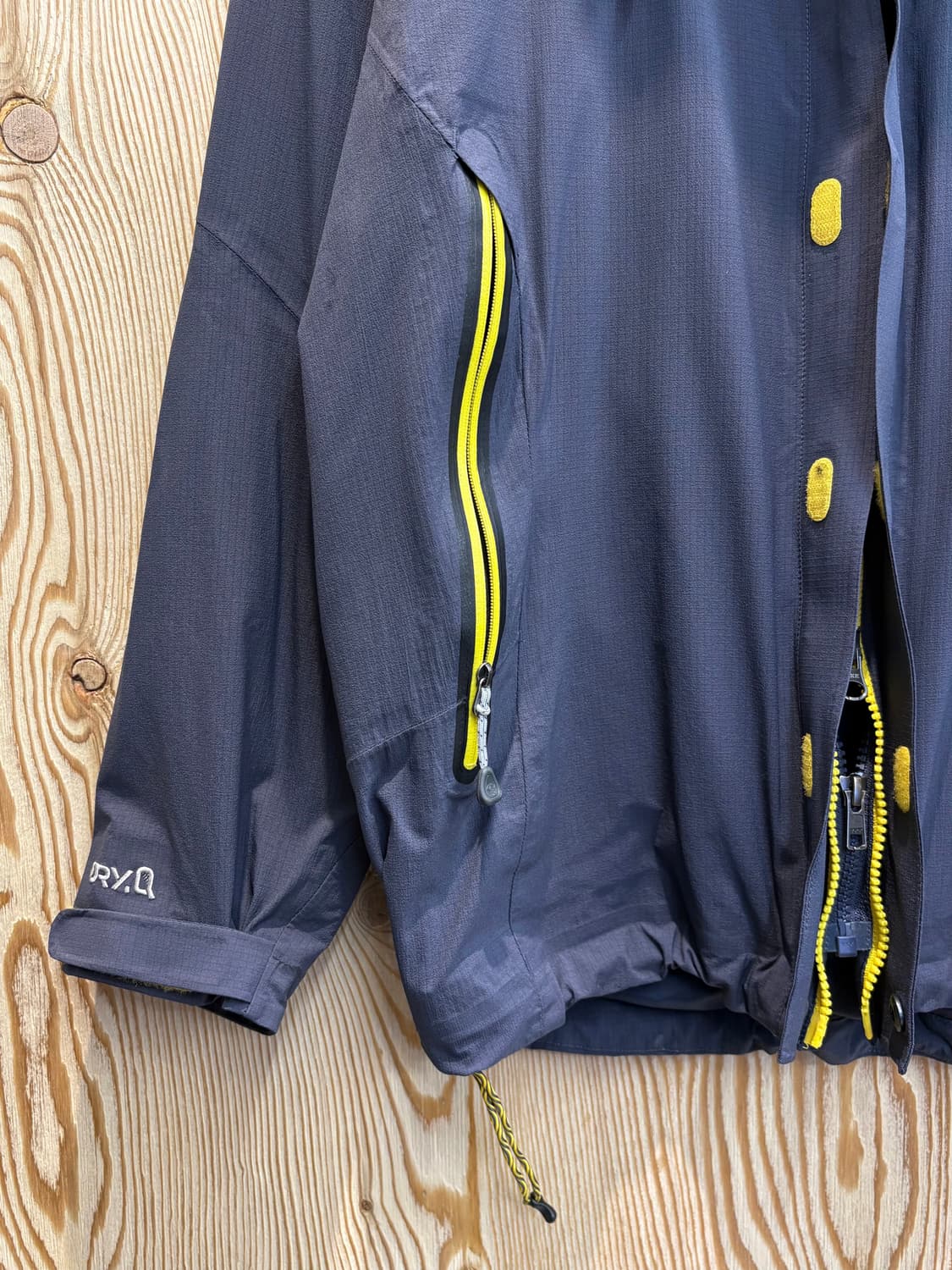 마운틴 하드웨어 바람막이 상품이미지5