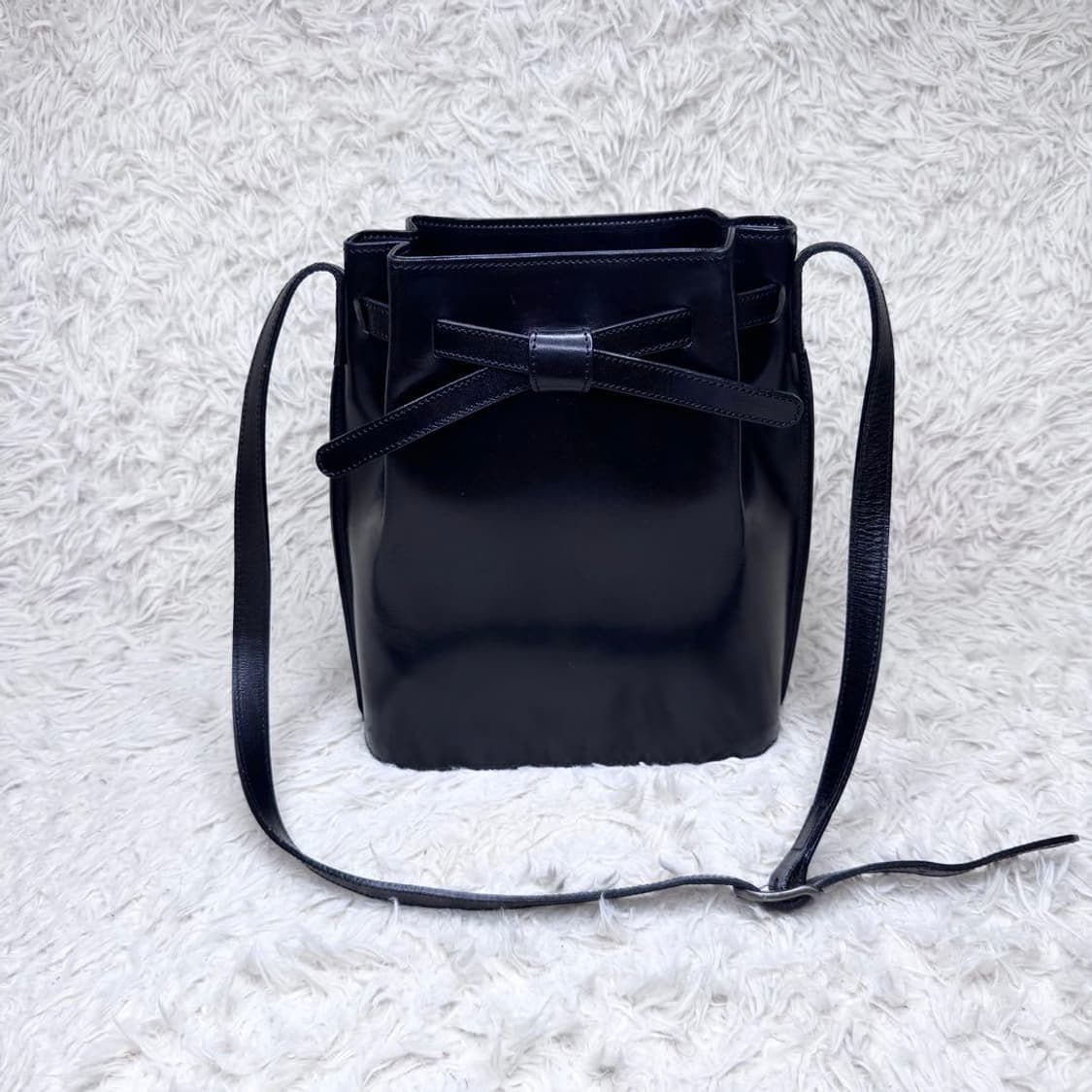 이세이미야케 디자인스튜디오 가죽 숄더백 상품이미지1