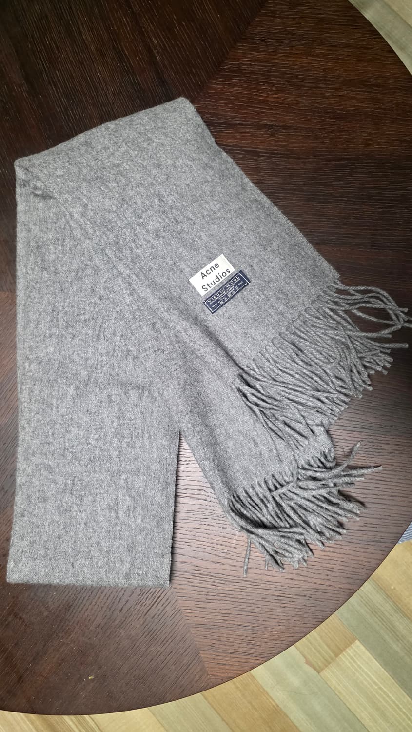 [신동품]아크네스튜디오 머플러 / 그레이 버진울 상품이미지3