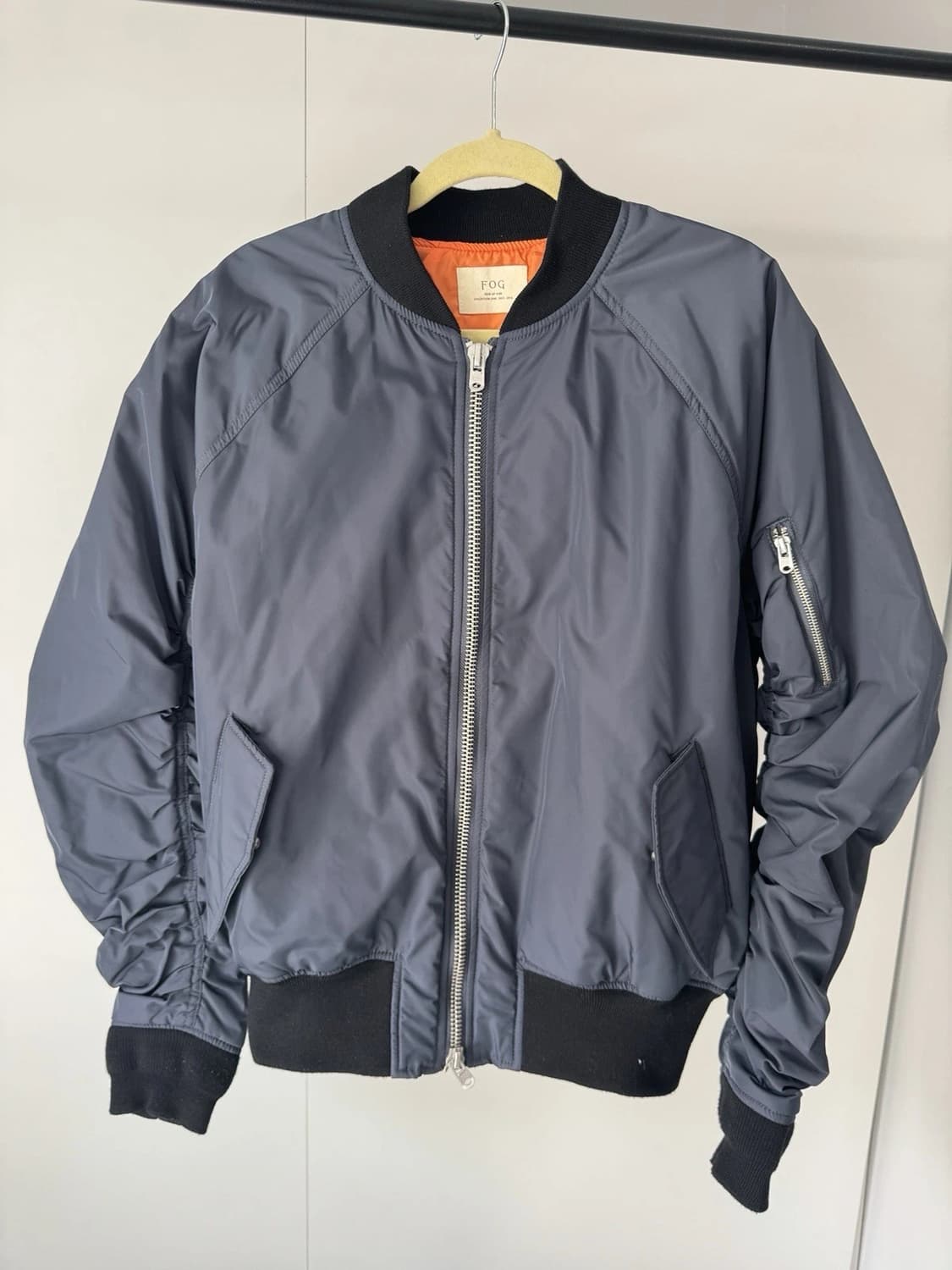 에센셜 X 팍선 랙글런 봄버 재킷 상품이미지1