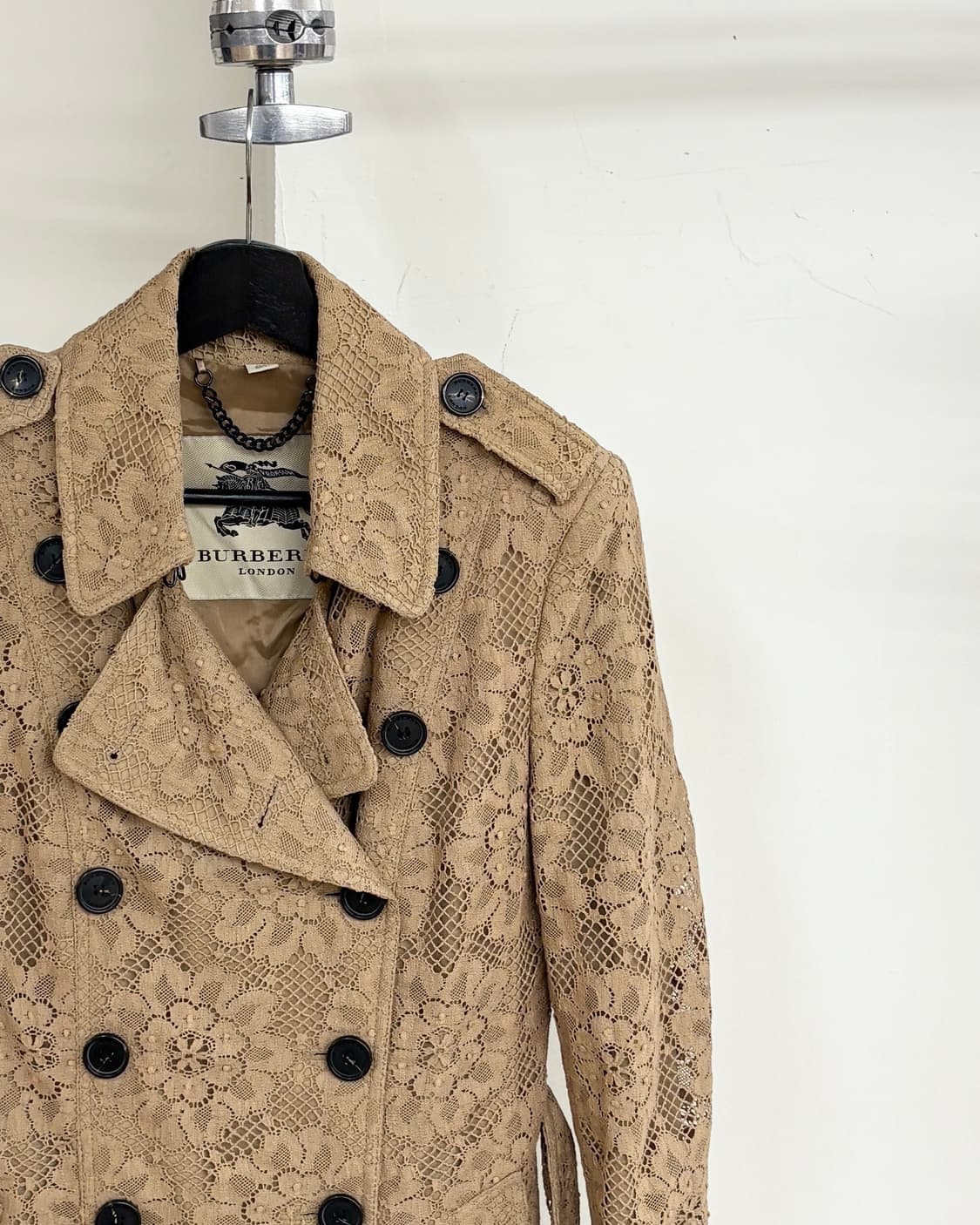 버버리 프로섬 브라운 레이스 벨티드 트렌치 코트 상품이미지4