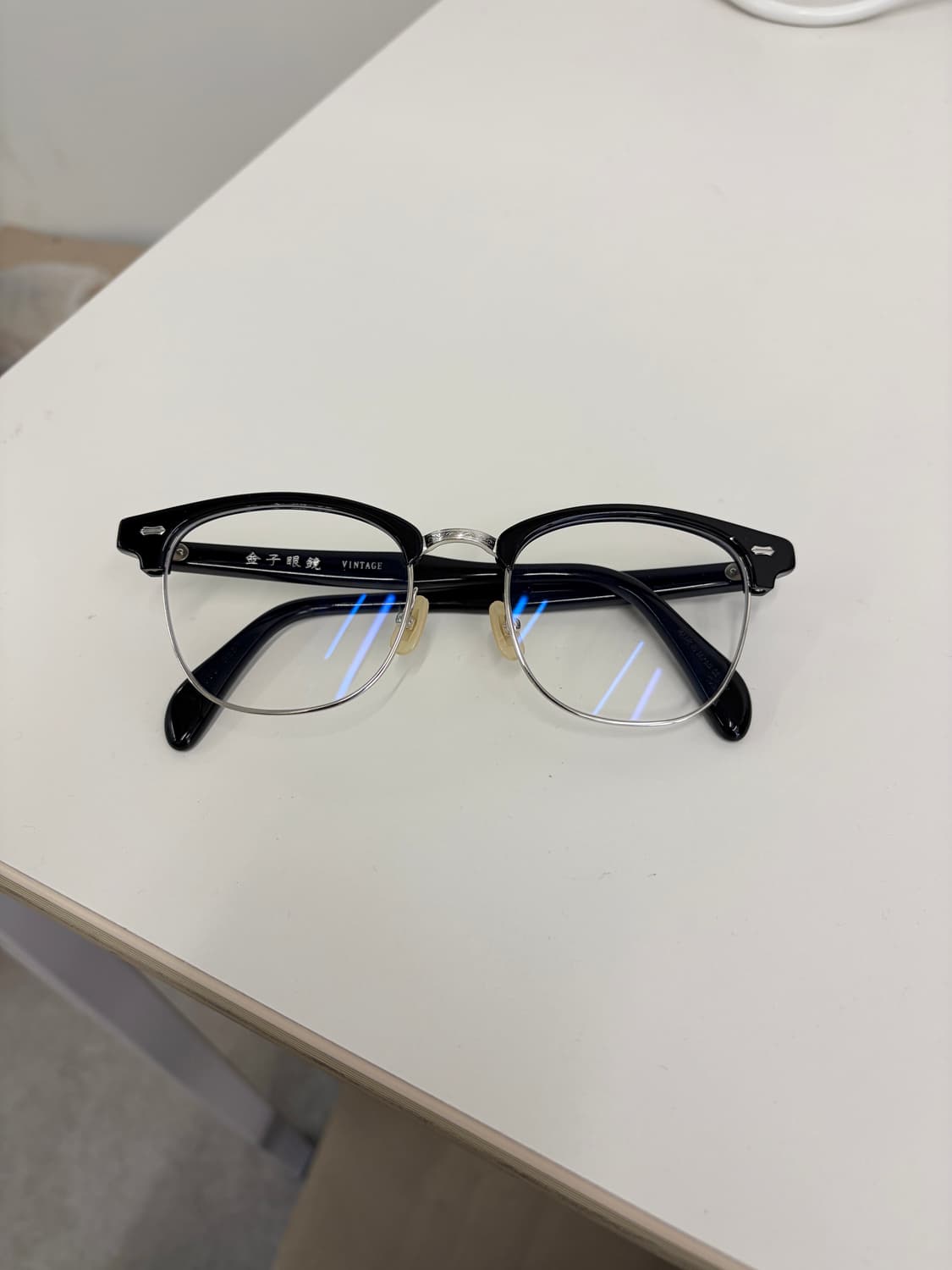 금자안경 KV131 BKSI 오버사이즈 하금테 상품이미지1