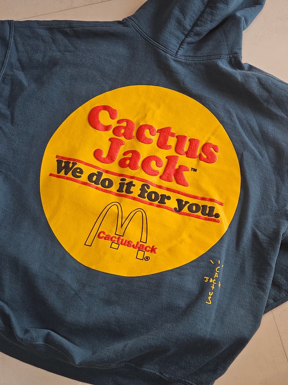 트레비스 스캇 맥도날드 후디 상품이미지2