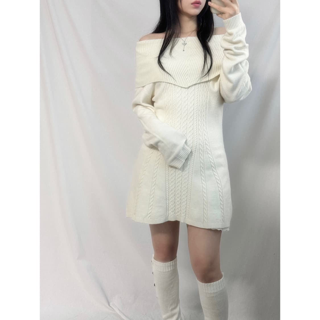 울 블렌디드 오프 숄더 폴라 넥 투웨이 케이블 니트 원피스 상품이미지1