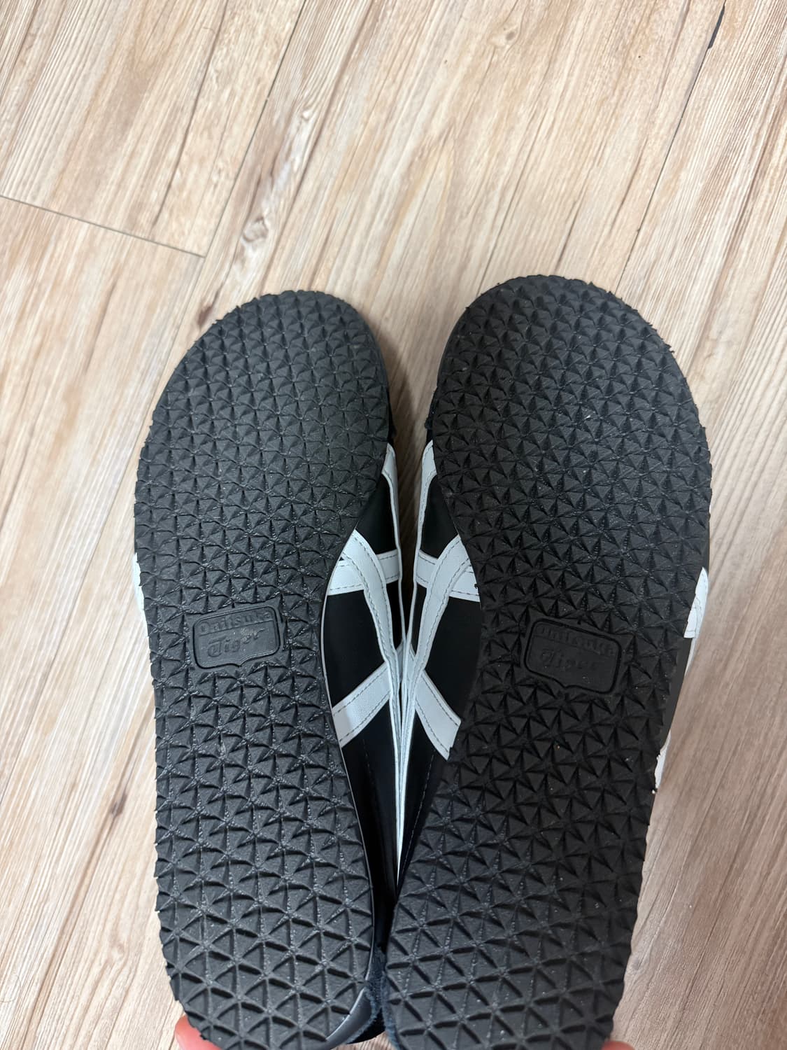 오니츠카타이거 멕시코 66 블랙 화이트 상품이미지2