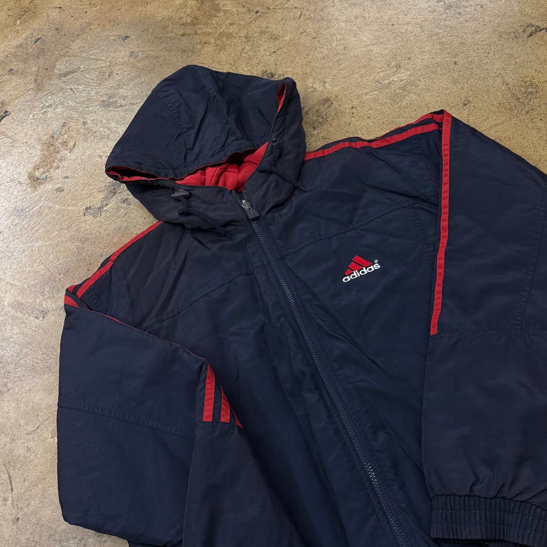 아디다스 패딩 점퍼 검빨 블랙 레드  상품이미지1