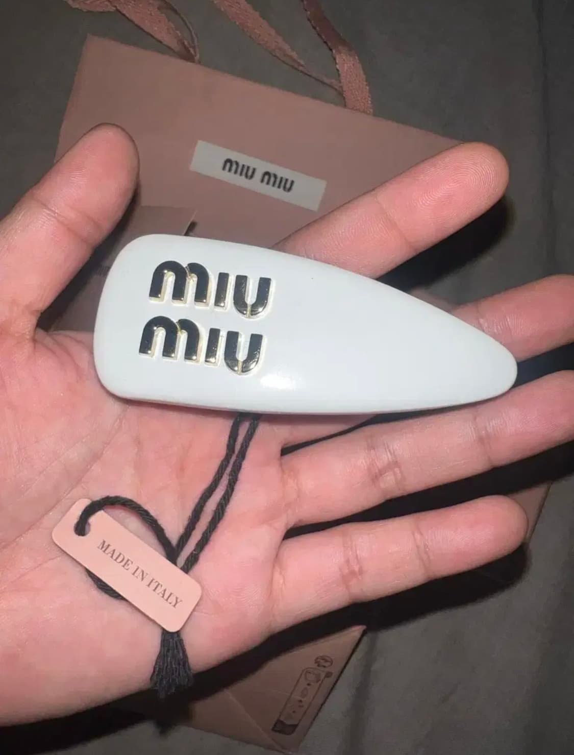 미우미우 헤어핀 새상품 (쇼핑백포함) 상품이미지2