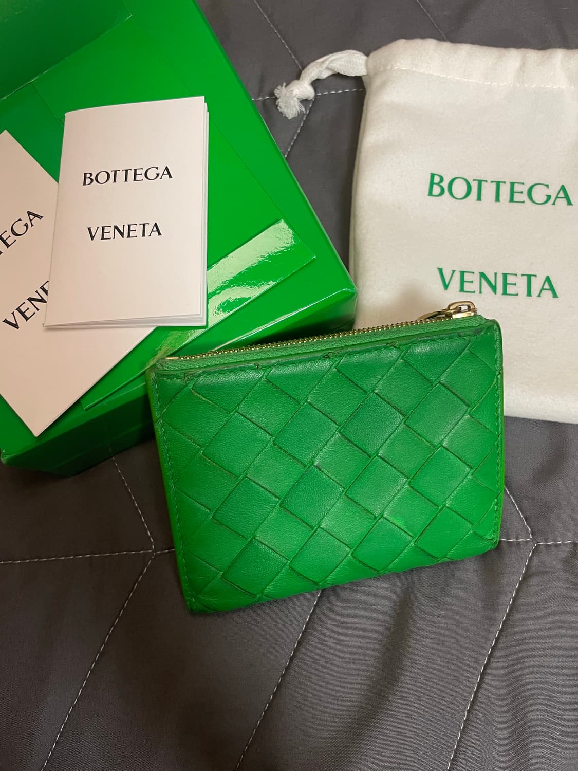 보테가베네타 반지갑 그린 (박스+보증서 포함) 상품이미지1