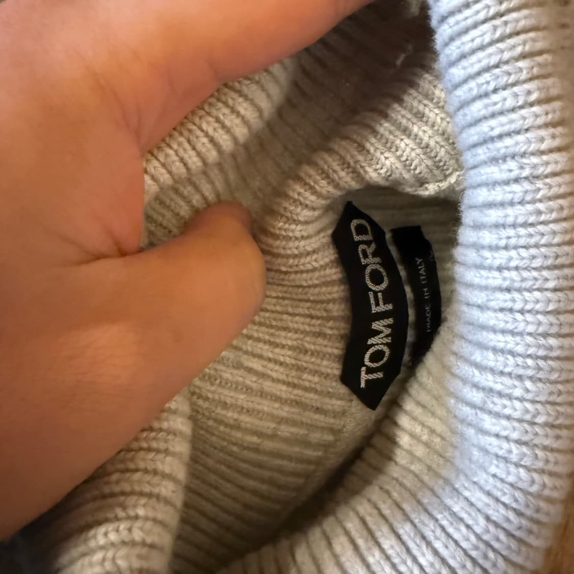 톰포드 터틀넥(목폴라) 니트 판매 합니다.  상품이미지9