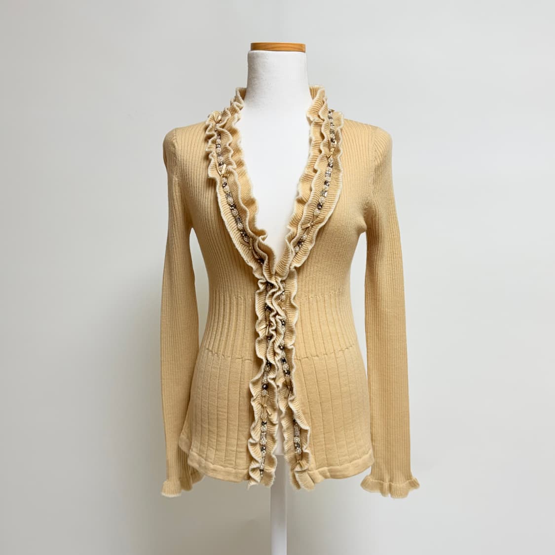 [울 100%] 밀라숀 mila schön 베이지 브이넥 프릴 가디건 4 상품이미지1