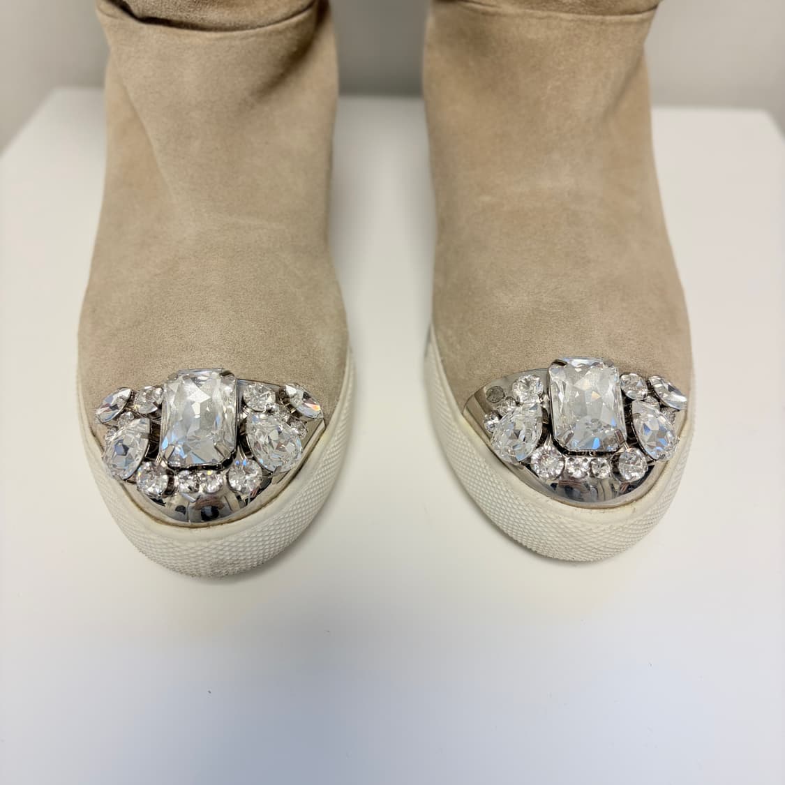 미우미우 퍼 스웨이드 롱 부츠 상품이미지5