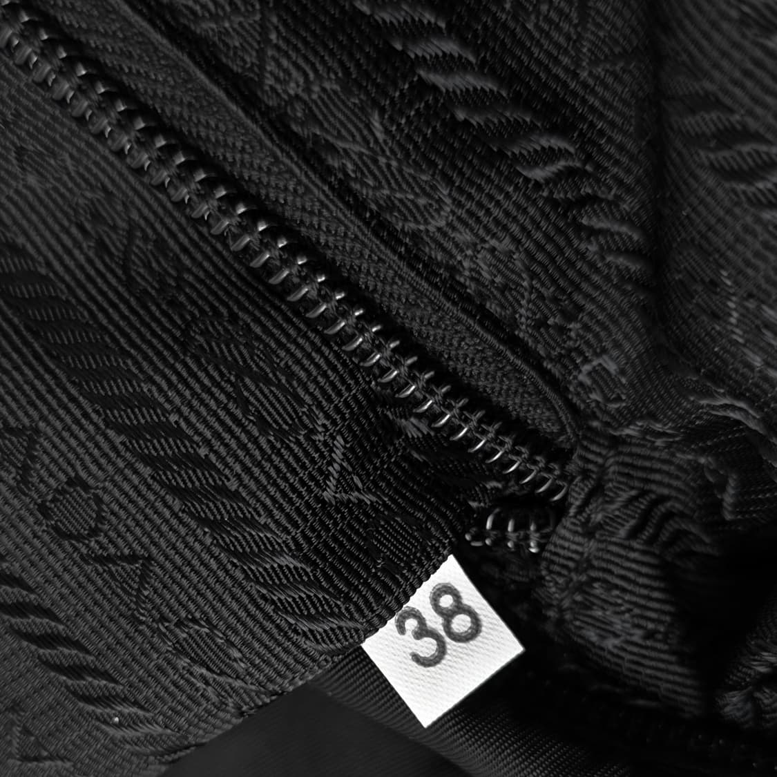 [정품 PRADA] 프라다 투포켓 나일론 크로스백 메신저백 남녀공용 상품이미지10