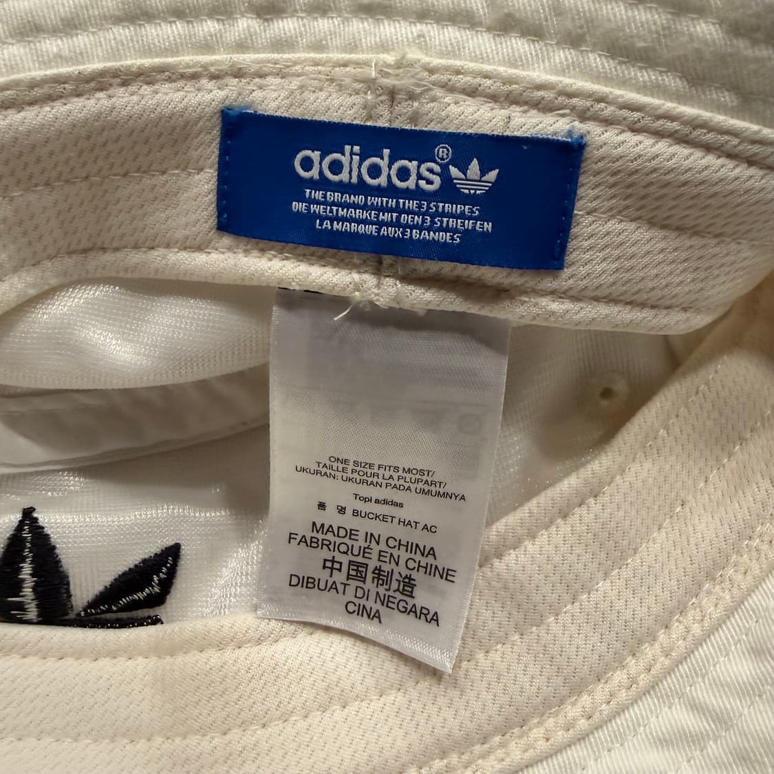 아디다스 버킷햇 화이트 상품이미지3