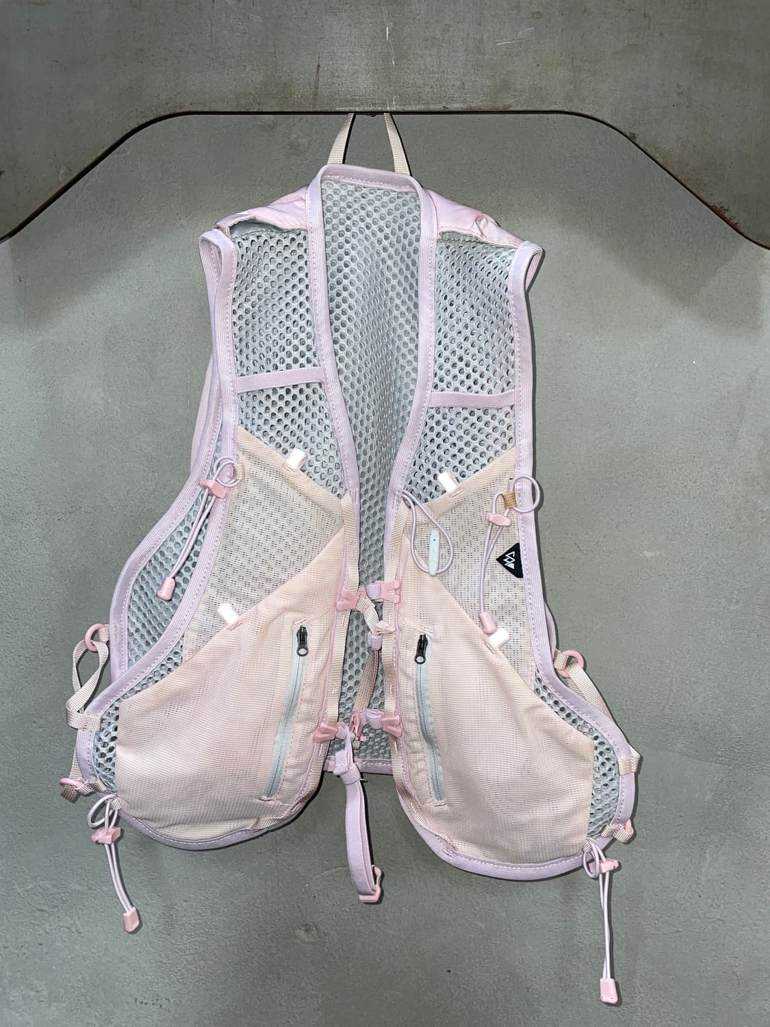 (새상품) 아이다 에어런 15 핑크백팩 팝니다! 상품이미지2