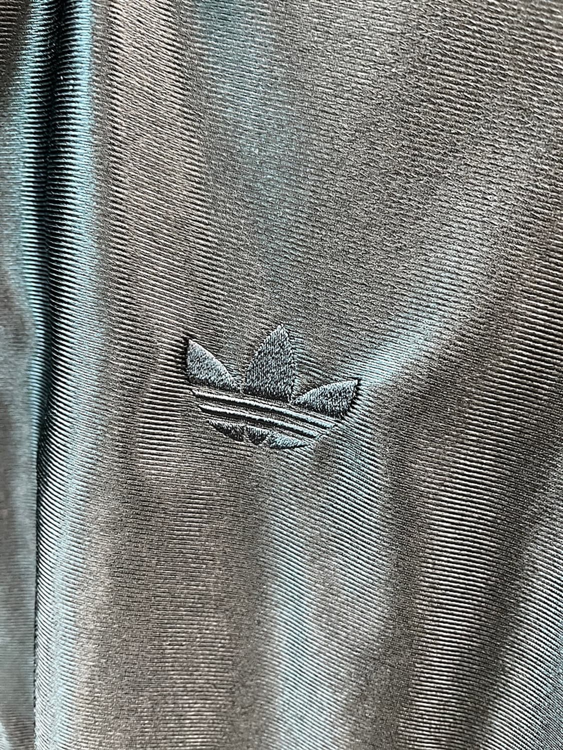 105) 아디다스 24ss 새틴 올블랙 파이어버드 상품이미지8