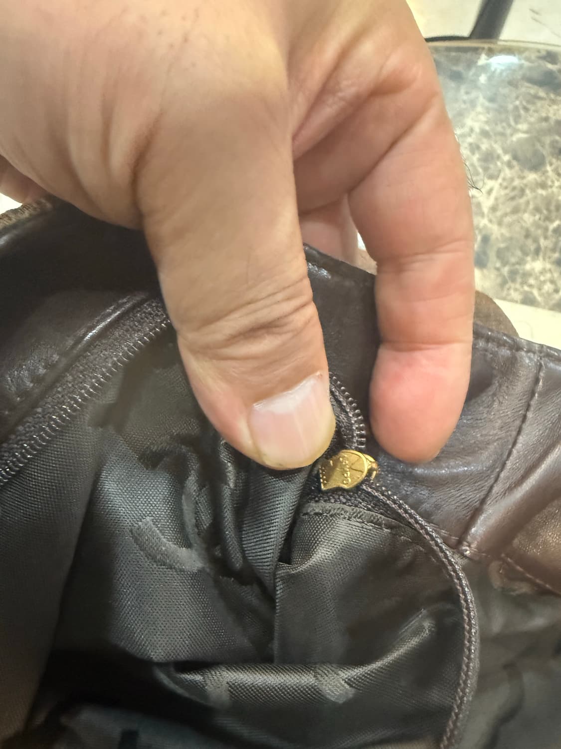 정품 샤넬 패브릭 쇼퍼백 팝니다 상품이미지9