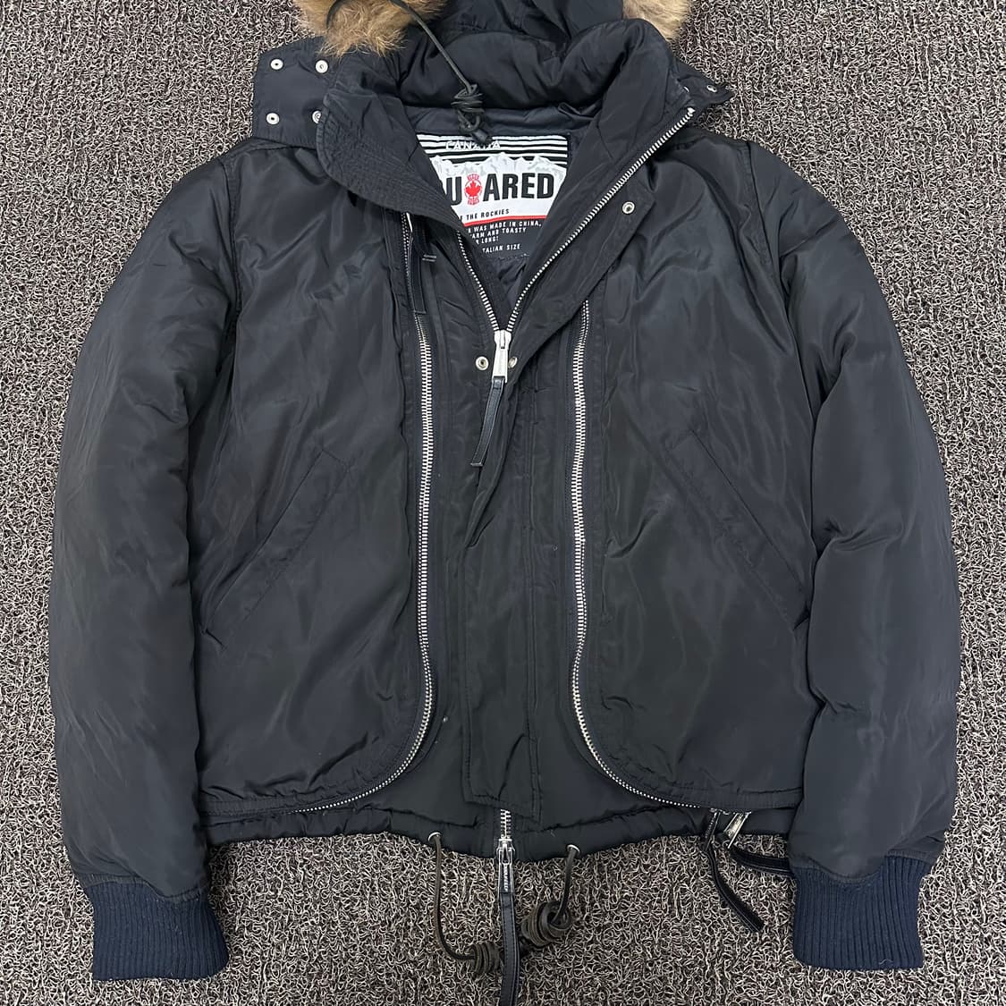 디스퀘어드 라쿤 털 숏 패딩 블랙 46사이즈 상품이미지4