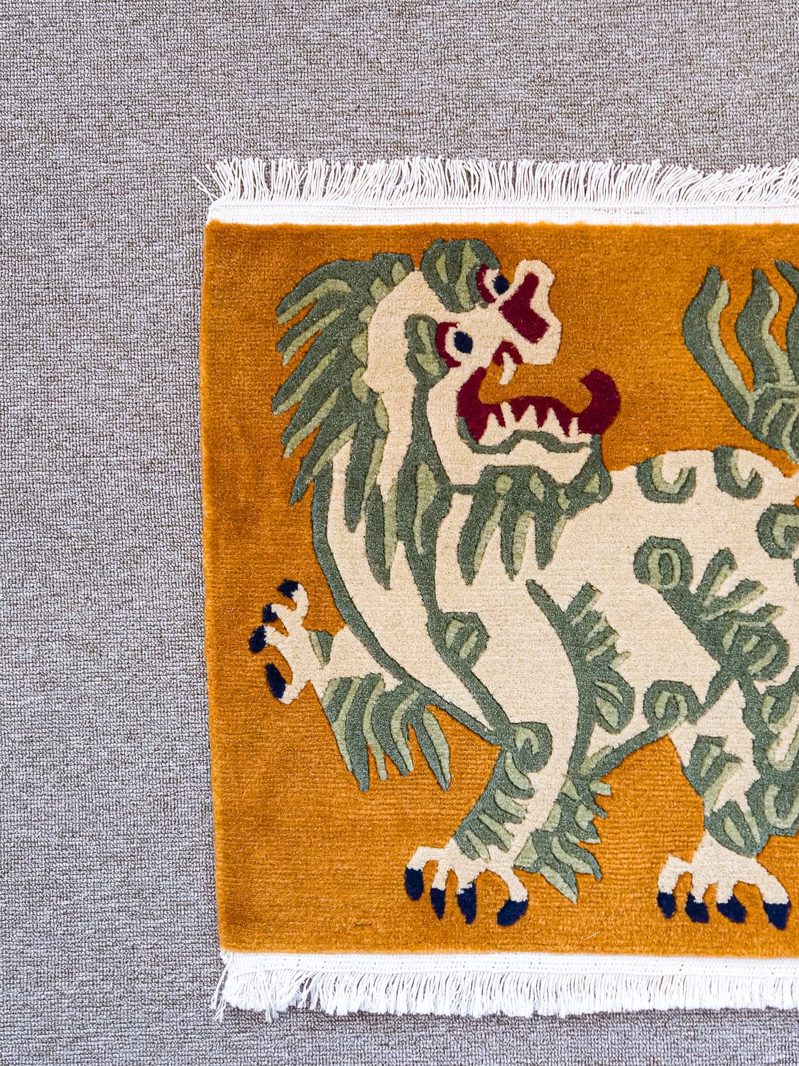 Senge Snow Lion Tibetan Rug 상품이미지5