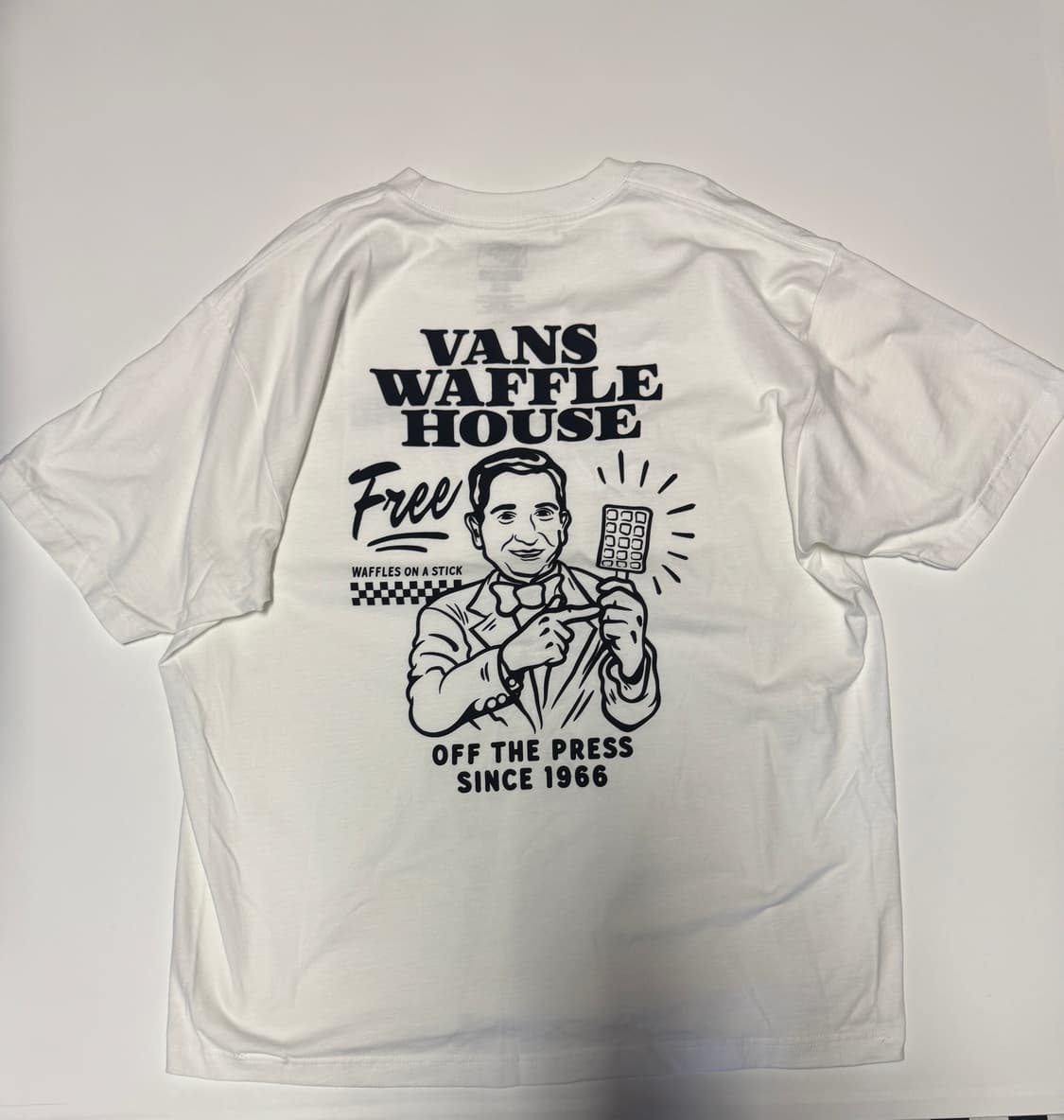 반스 Vans 데쓰 그립 뒷 프린팅 반팔 티셔츠 XL ~ 2XL 화이트 상품이미지1
