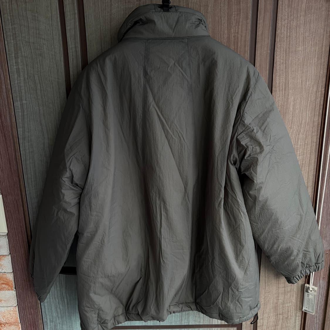 새상품(S)언어펙티드 UAF 패디드 점퍼 차콜 세이지그린 상품이미지2