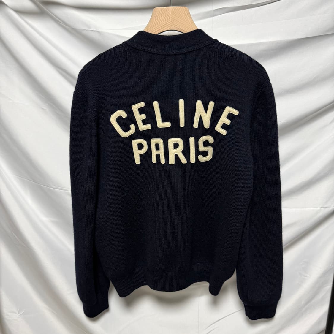 [S+급/M] 셀린느 울 컬리지 로고 가디건 네이비 상품이미지4