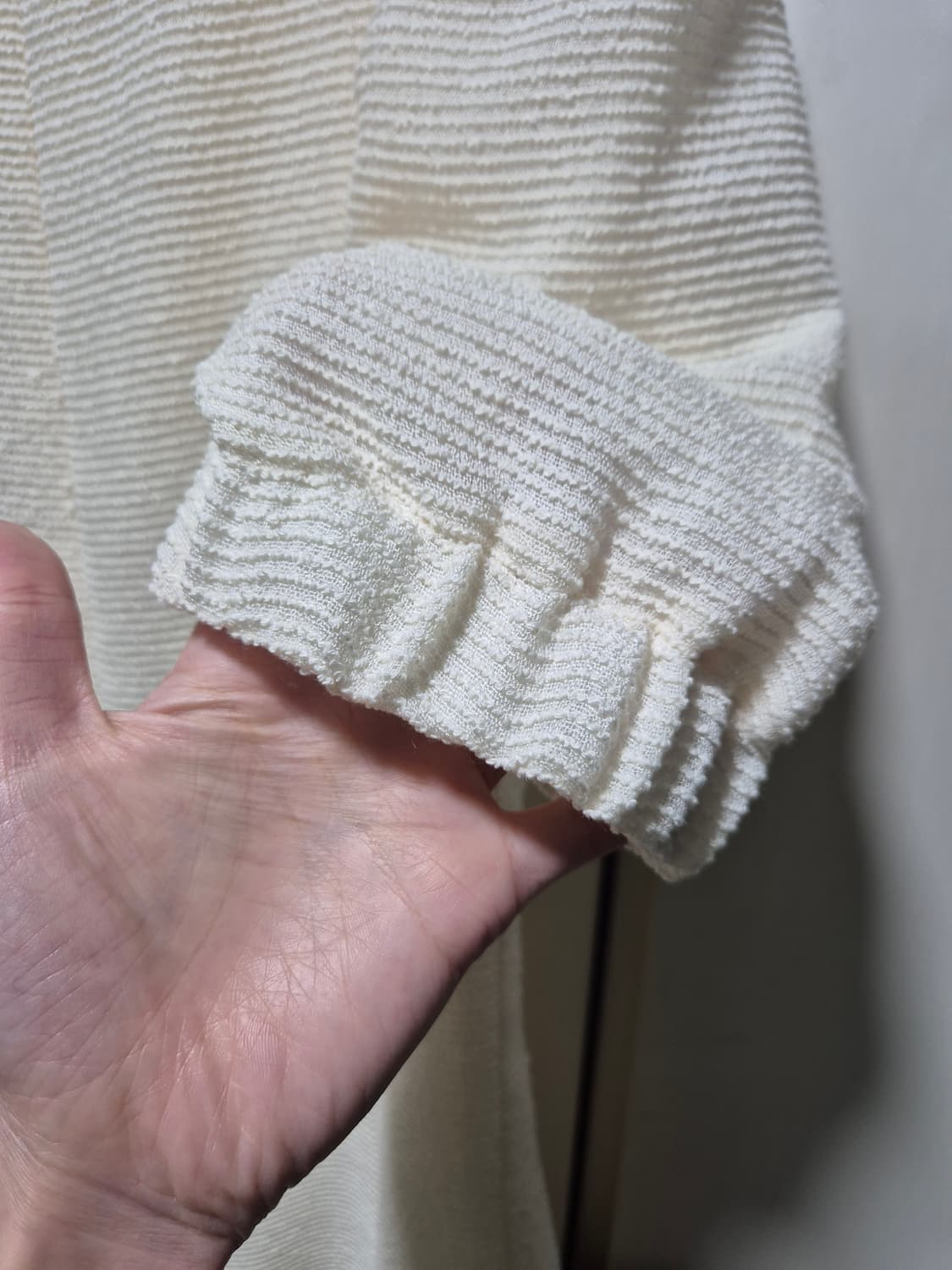 (타임세일)(새상품)OUTSHELL 아이보리 퍼프 반팔 원피스 상품이미지9