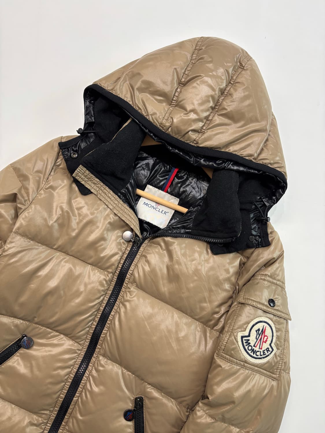 Moncler 몽클레어 베이지컬러 덕다운 패딩 자켓 상품이미지6