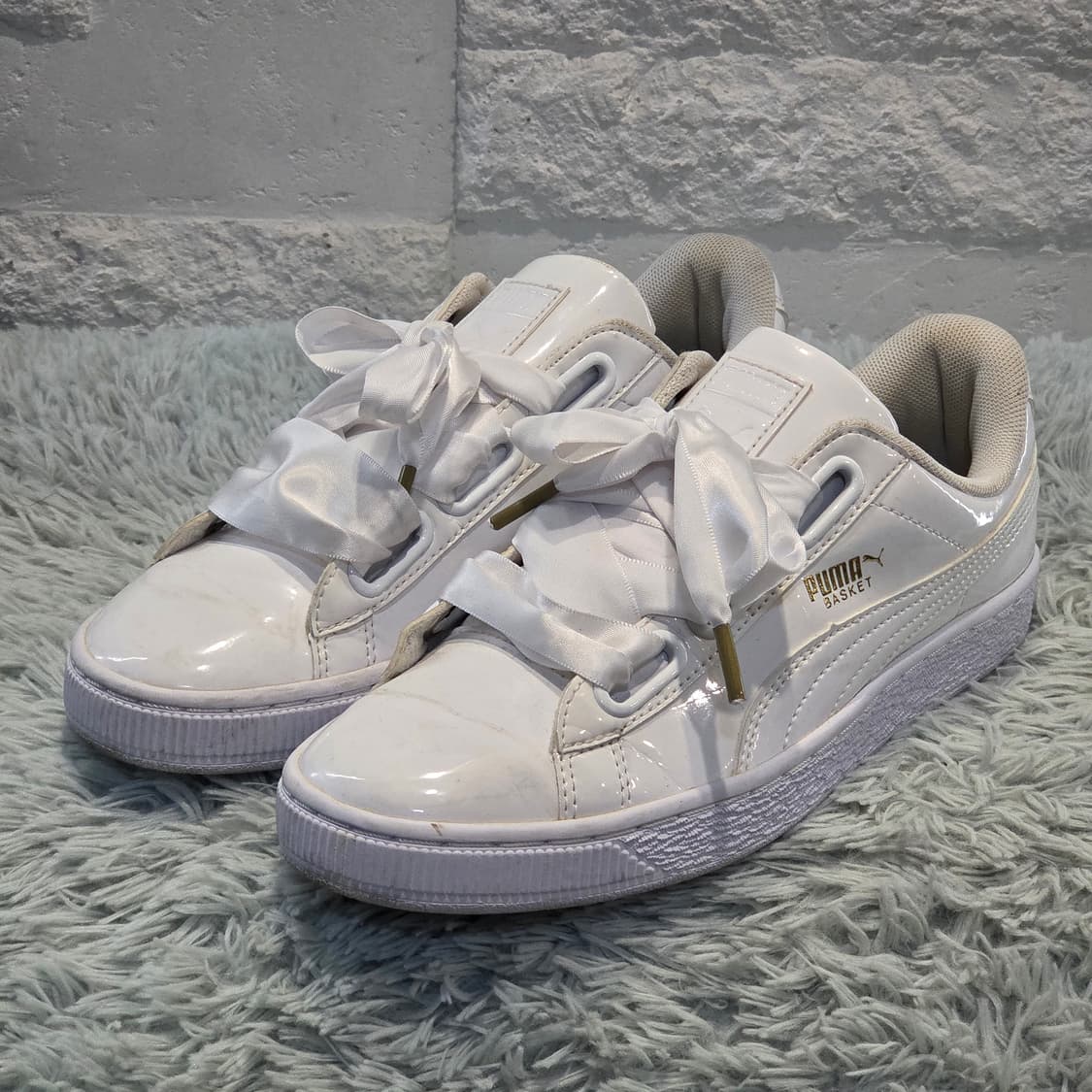 6w-14:푸마 바스켓 패턴 리본 스니커즈 화이트 (23.5cm) 상품이미지1