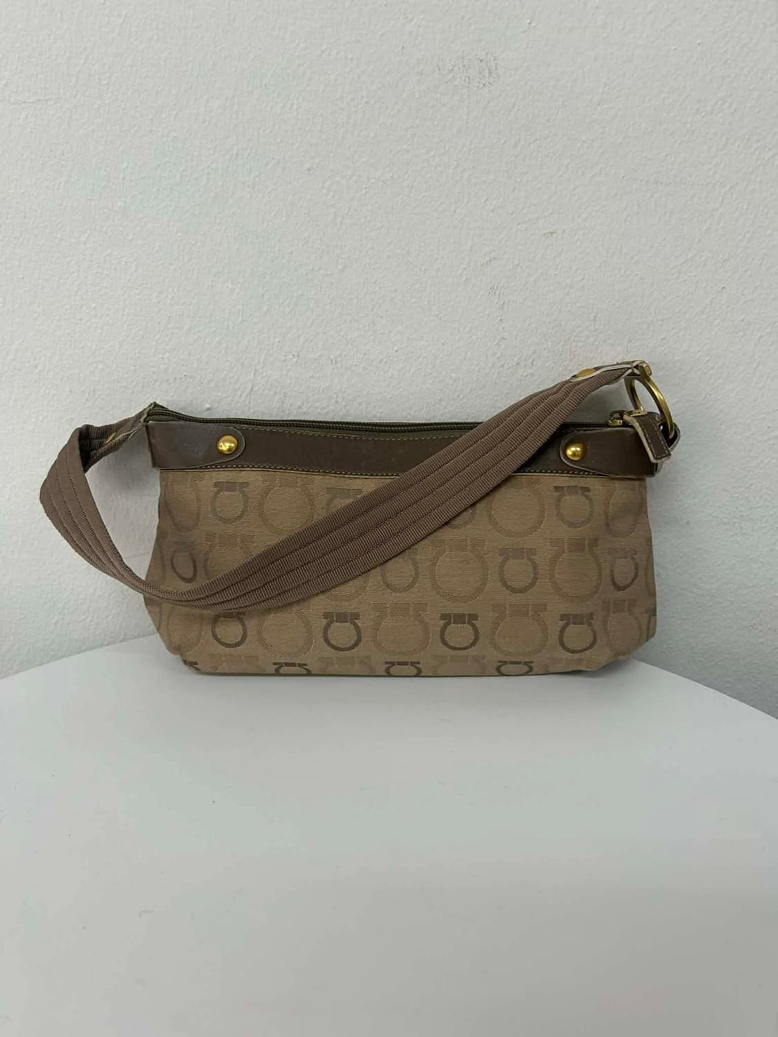 살바토레 페라가모 간치니 캔버스 숄더 토트백 상품이미지2