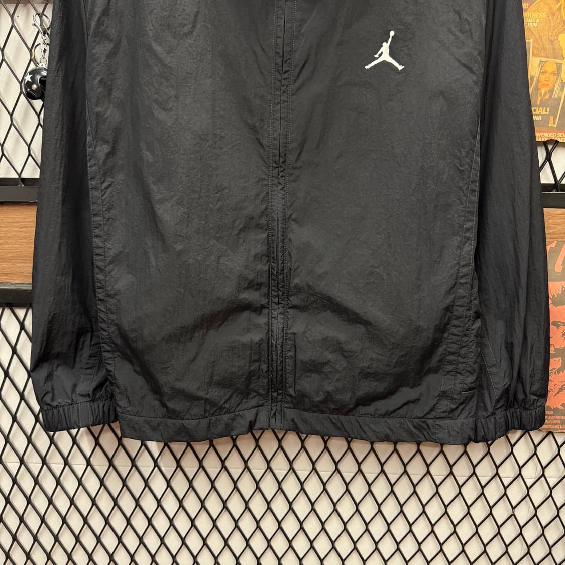 나이키 조던 에센셜 우븐 플라이트 바람막이 후면 로고 포인트 블랙 상품이미지4