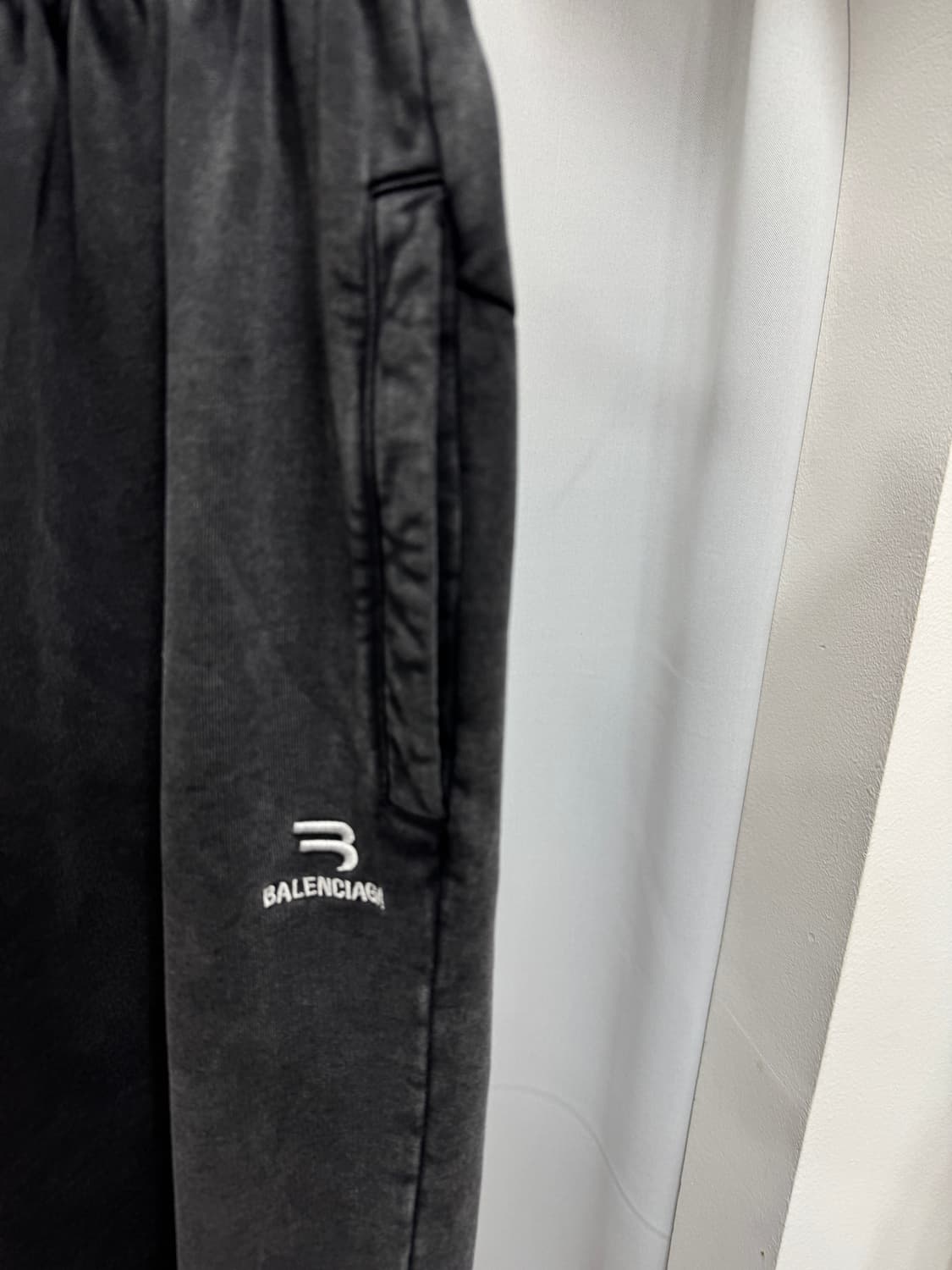 백화점판 발렌시아가 스포티 B 워싱 조거 팬츠 L  상품이미지2