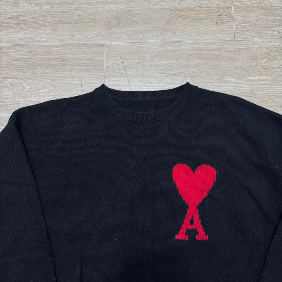 아미 자수로고 라운드 니트 상품이미지2