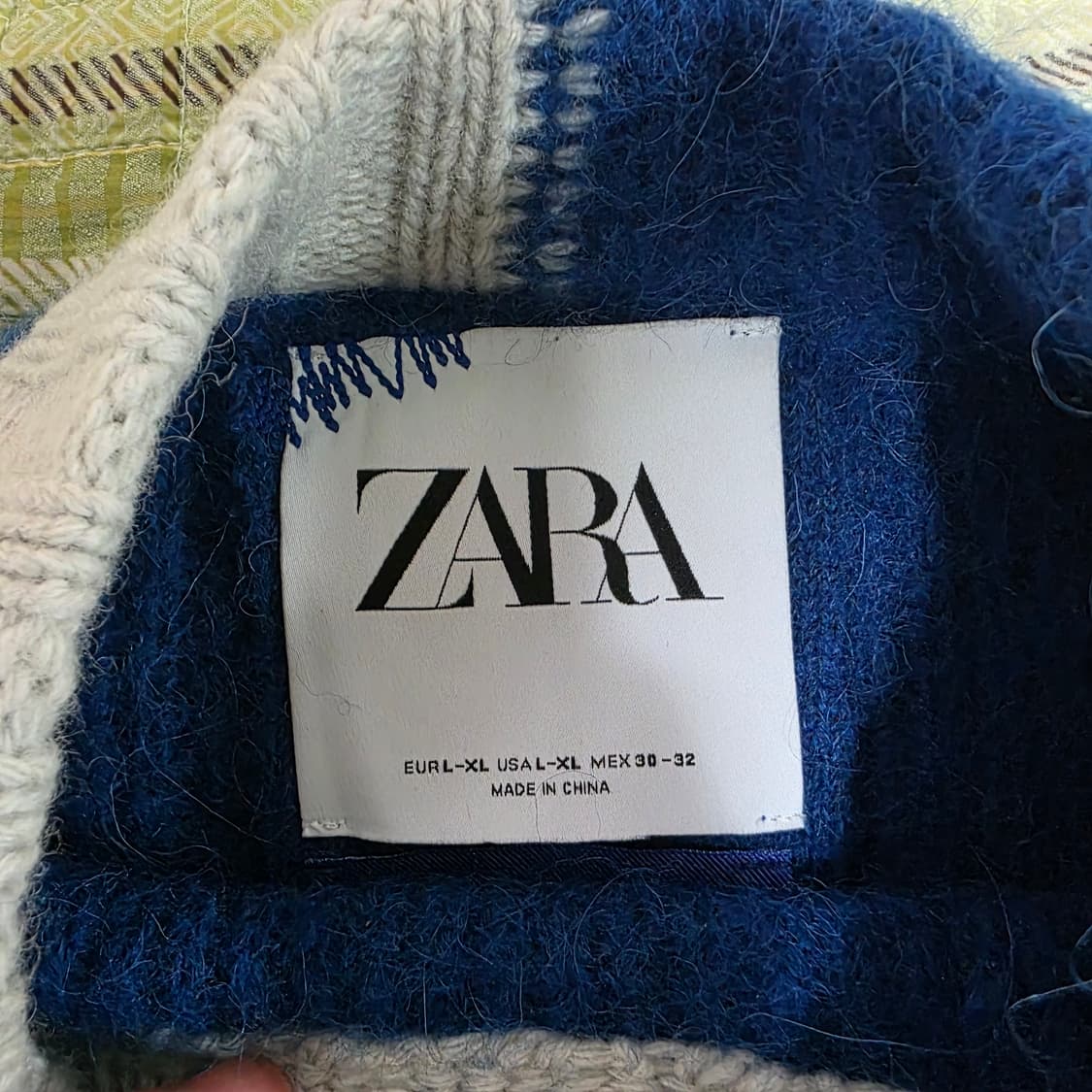 자라 x 아더에러 콜라보 니트 스웨터입니다. 패치워크 상품이미지5