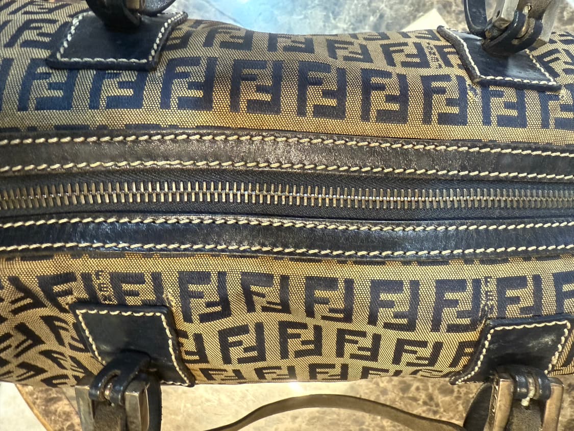 정품 펜디 주카 미니 보스턴 숄더백 팝니다 상품이미지10