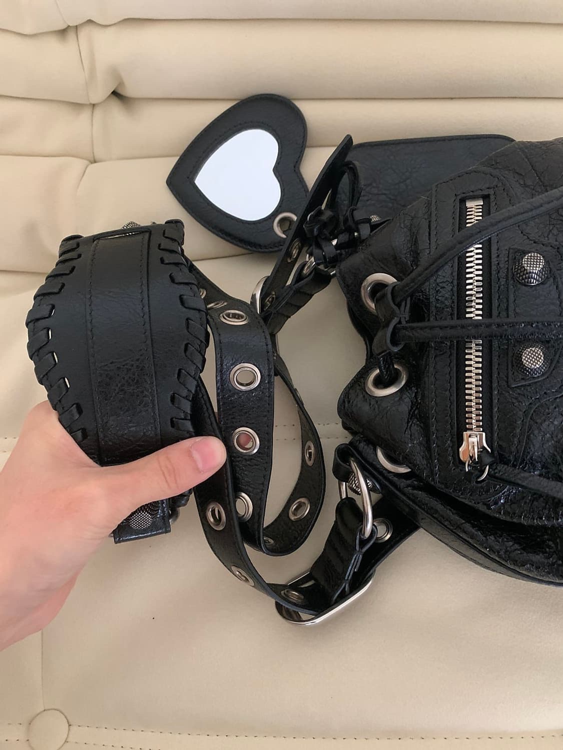 발렌시아가 르 카골 버킷백 xs 상품이미지8