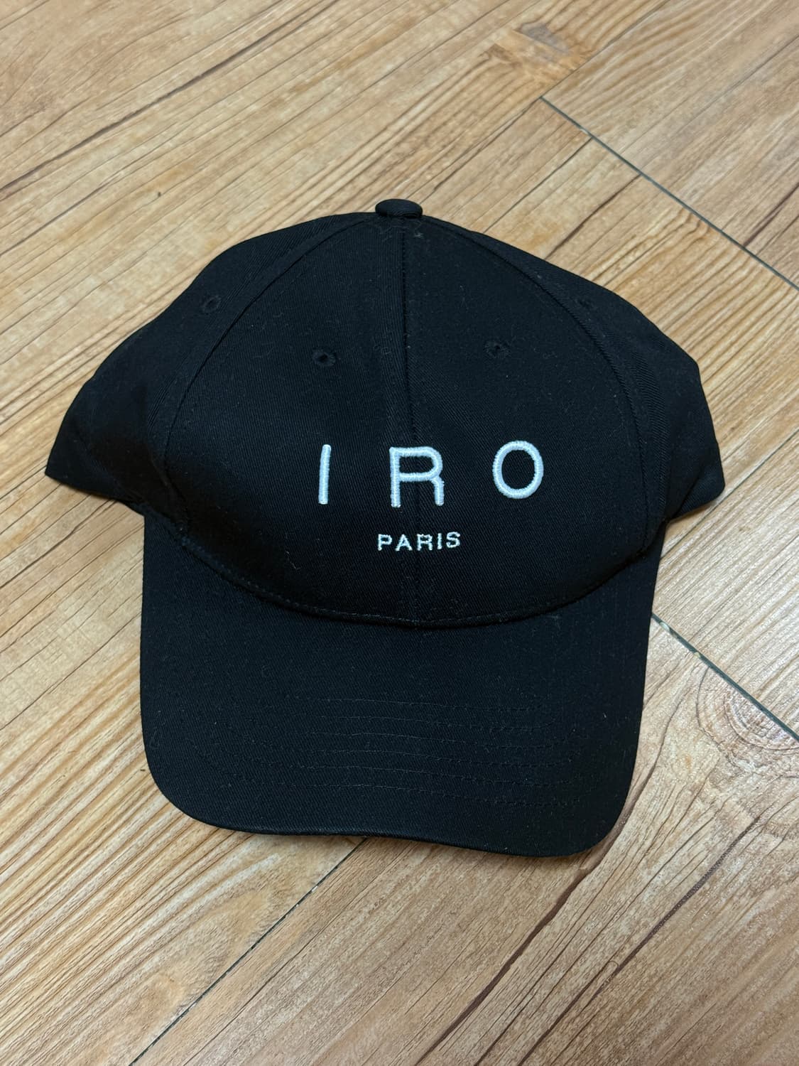 iro 이로 에센셜 코튼 로고 자수 볼캡 블랙 상품이미지1