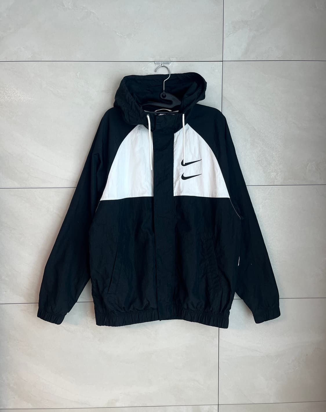 [L/100] 나이키 더블 스우시 윈드러너 우븐 바람막이  상품이미지2